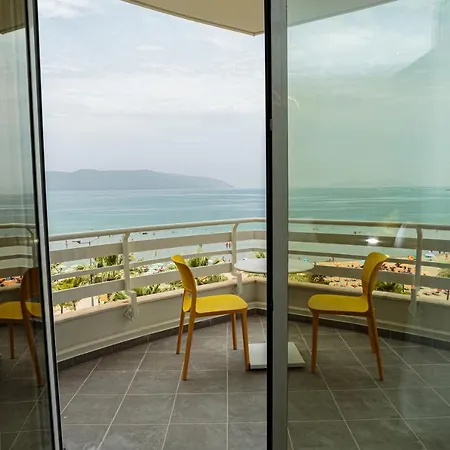 Visar Vlorë