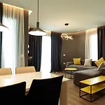Visar * Avlonya